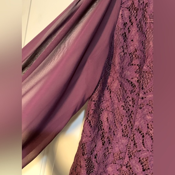 Jessica Howard Knee High Lace dress with see thru long sleeves. Plum color, 12 - Picture 3 of 5